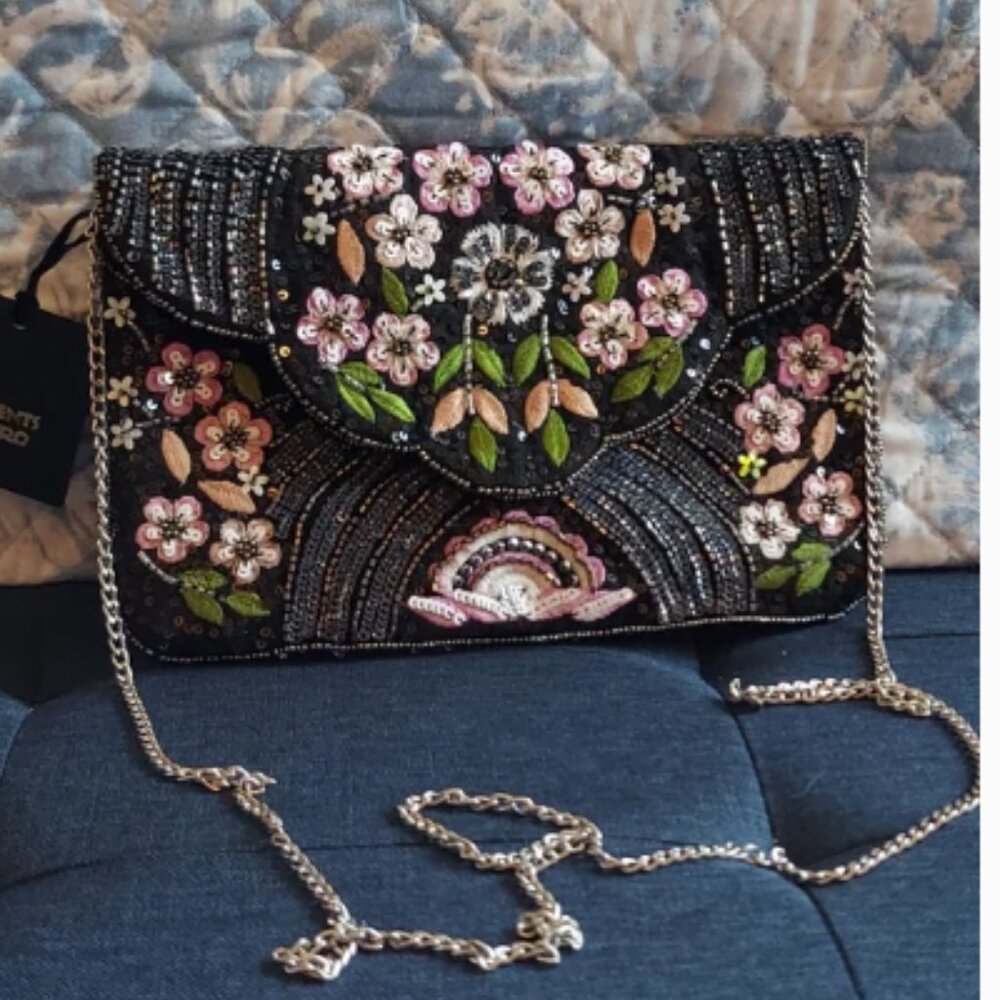 CLEMENTS RIBEIRO BEADED BLACK Flower Sequence Crossbody